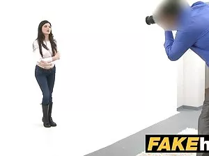 黛博拉A. 胖乎乎的毛茸茸的裸体