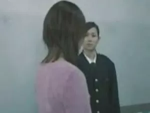 视频赤裸裸的女孩刷腋下暨 胖家伙吹箫
